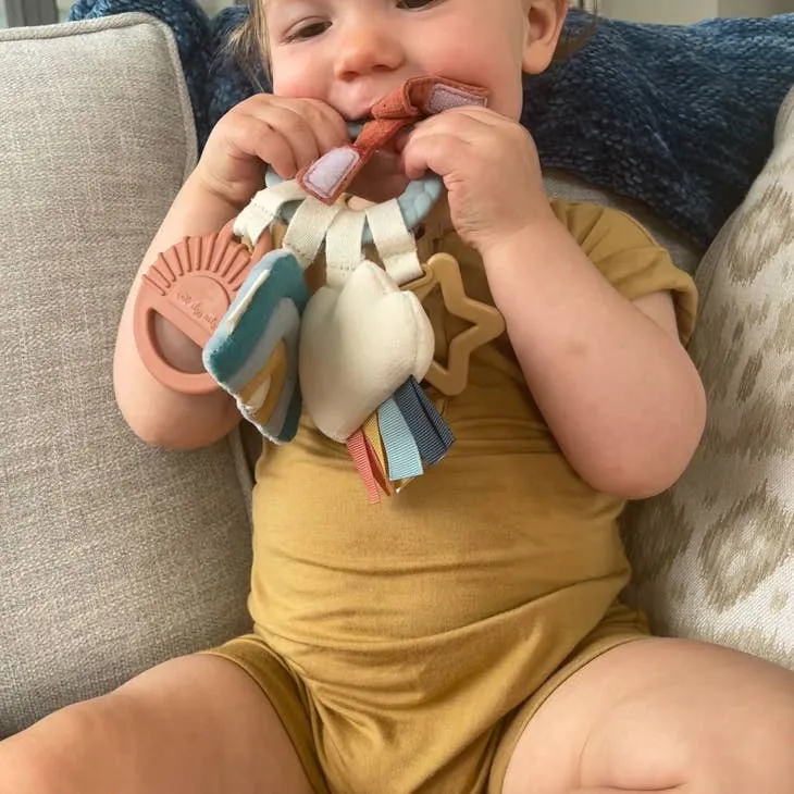 Bitzy Busy Ring™ Teething Activity Toy Cloud S1048