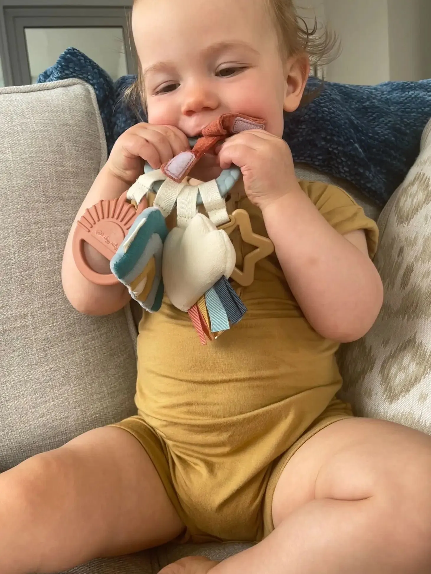 Bitzy Busy Ring™ Teething Activity Toy Cloud