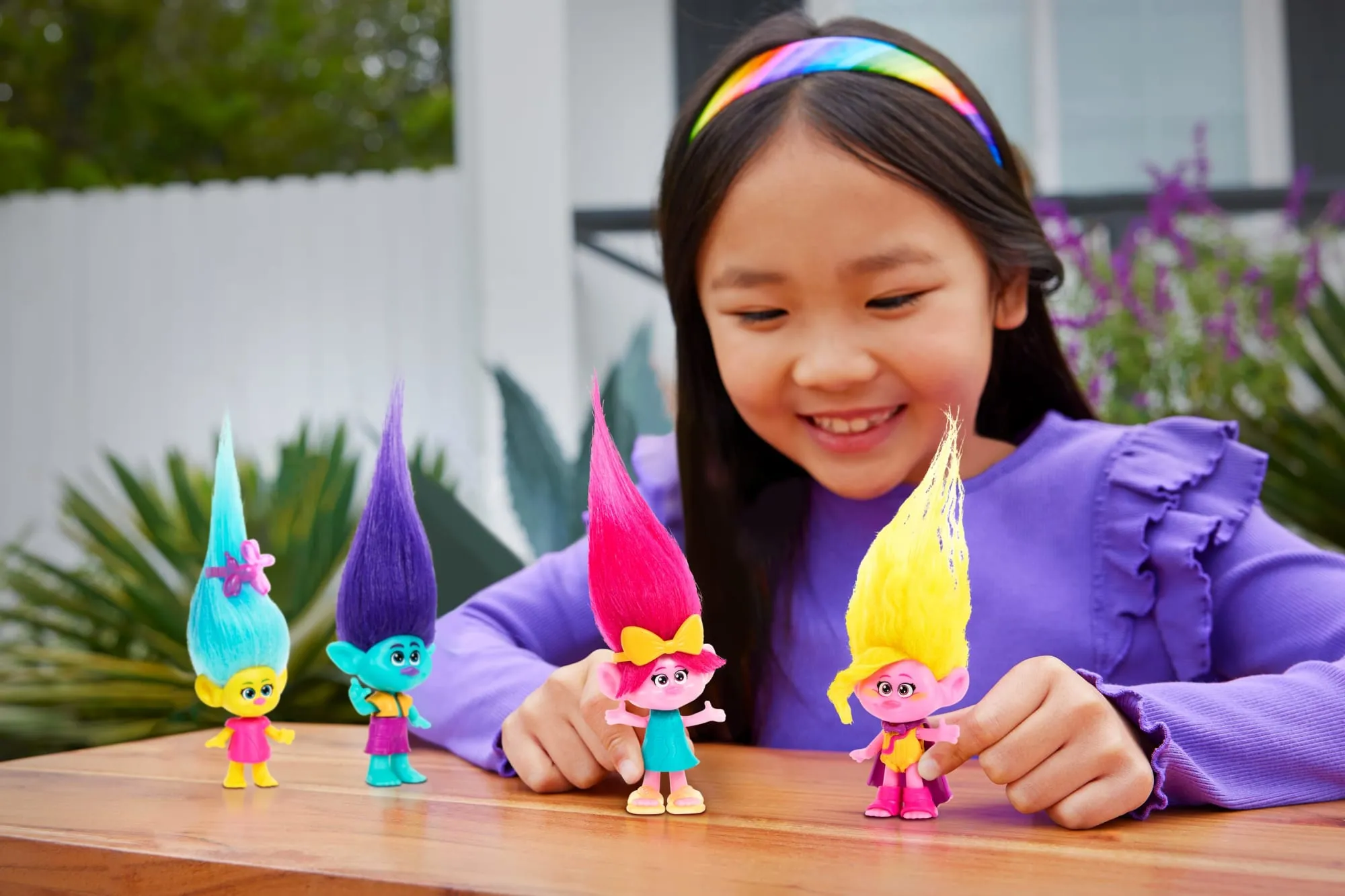 Dreamworks Trolls Fun Fair Surprise Trendsettin’ Viva Fashion Doll Inspired By The Series