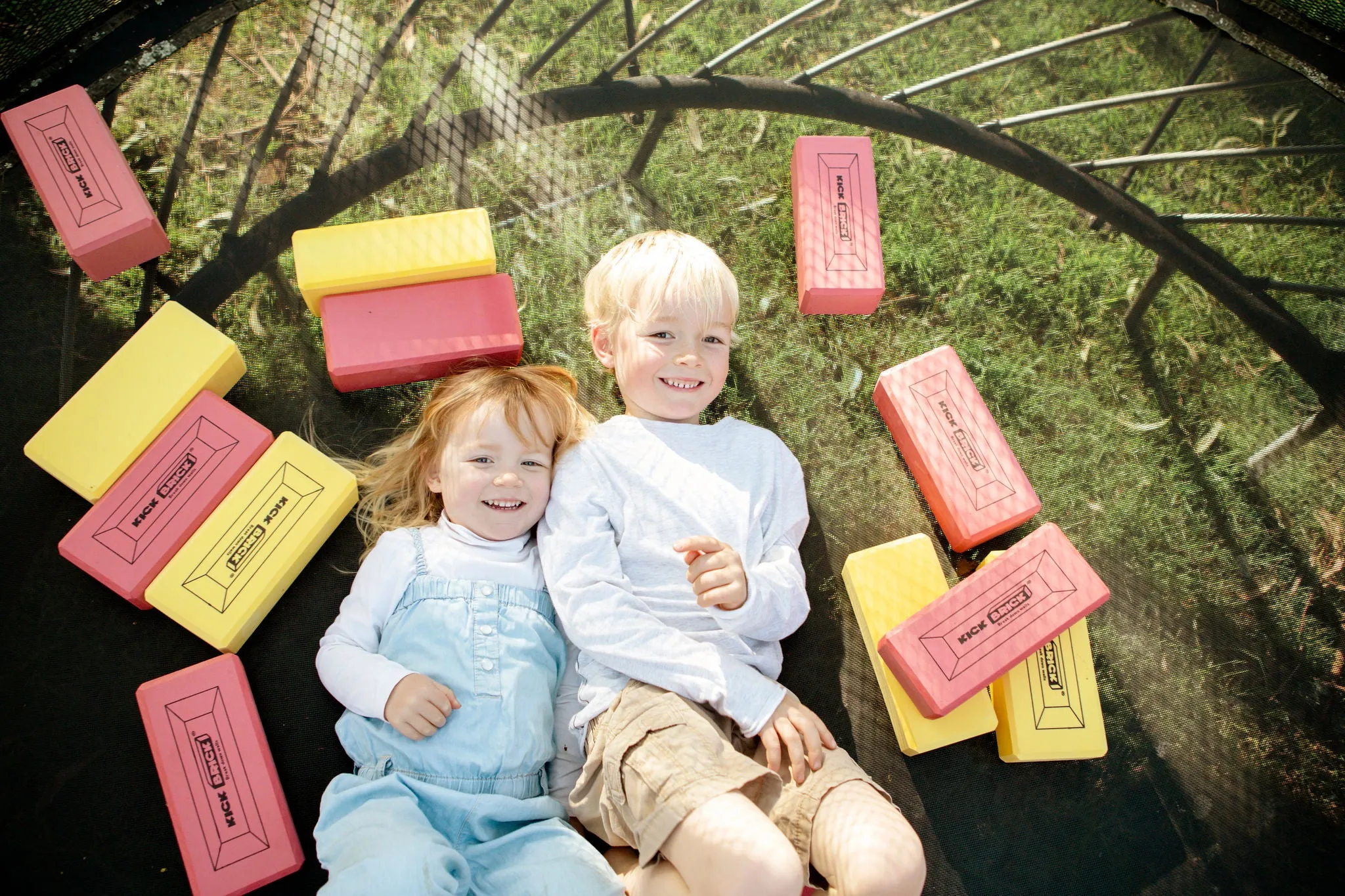 Red/Yellow Single Pack  —  25 Bricks