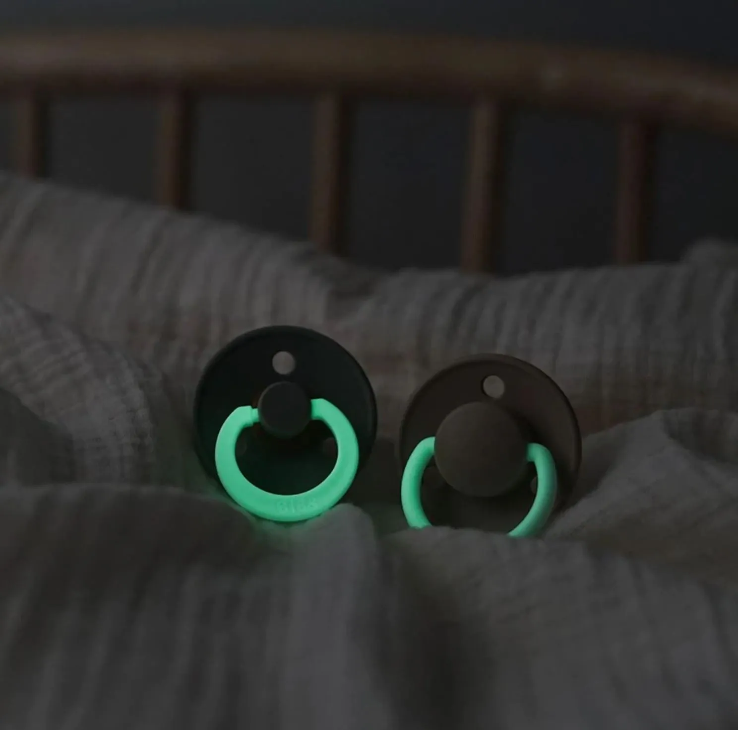 Soother - Pacifier - Glow In The Dark - 100% Natural Rubber - Size 2 - Set Of 2