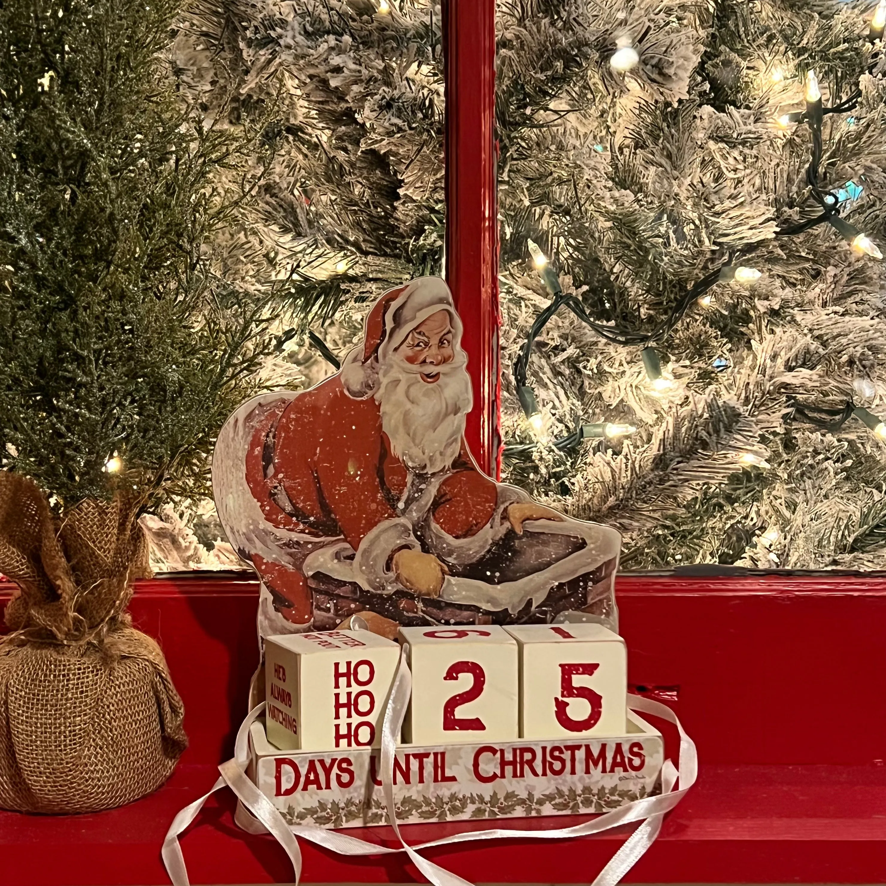 Vintage-Inspired Santa Block Countdown To Christmas